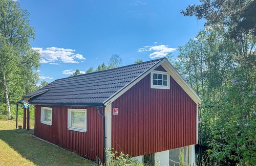 Overbyn House | Cozy home in Torsby with house sea view