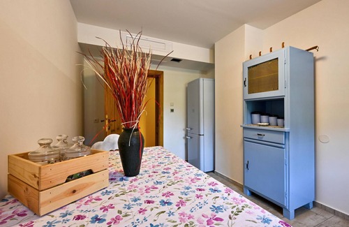 Veliki Lovrecan House | Cozy home in Veliki Lovrecan with sauna