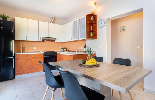 Vela Luka House | Cozy home in Vela Luka with WiFi