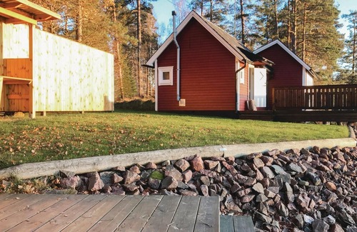 Hultsfred House | Cozy home in Vena with house sea view