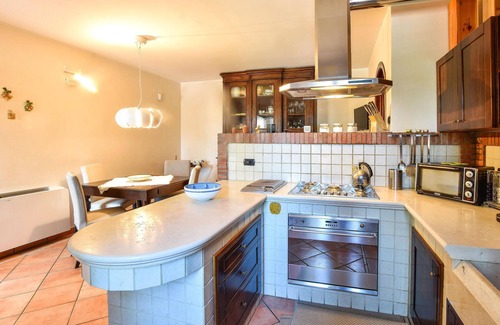 Zafferana Etnea House | Cozy home in Zafferana Etnea with WiFi