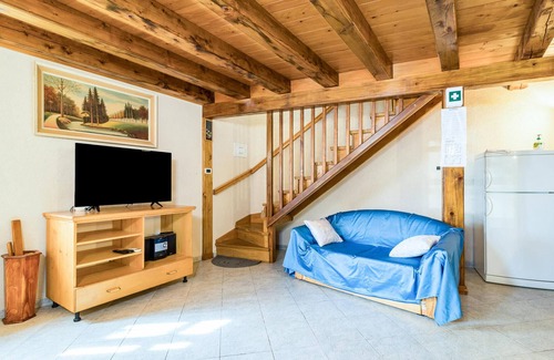 Modrusani House | Cozy home in Zminj with kitchen