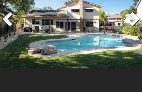 Roseville House | Cozy Home, Insurance Stays, 30 Days+, Pets, Corporate Housing