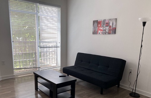 Derwood Apartment | Cozy home minutes away from the metro!