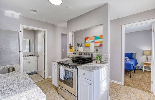 Taylor House | Cozy home minutes from DTW Airport