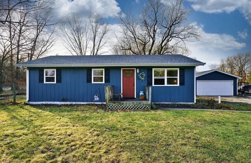 Thayer House | Cozy Home Near 231 with Open Living & Full Kitchen
