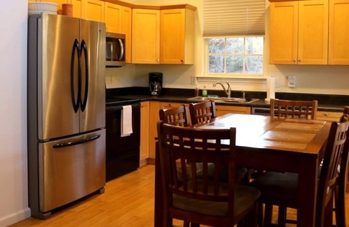 Candler House | Cozy home near Asheville with EV charger. Won’t you be my neighbor?