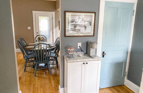 Marquette House | Cozy home near campus