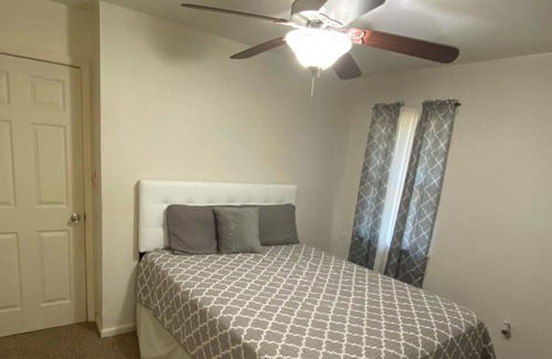White Settlement House | Cozy Home Near Stockyards and more !