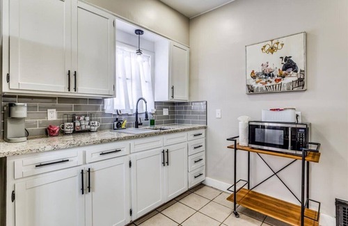 Wichita House | Cozy Home Near Wesley Hospital! Travel Nurse Oasis