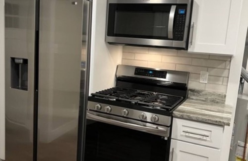 Roseville House | Cozy Home - Newly Remodeled