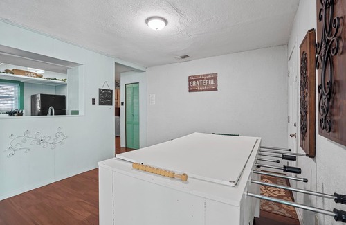 North Richland Hills House | Cozy Home - North Richland Hills