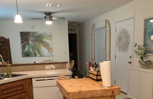 Lakeport House | Cozy home on canal. Get out your poles and stay a while!