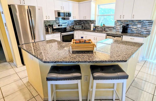 Trafalgar House | Cozy home quiet area, short drive to the beach. Perfect for traveling nurse