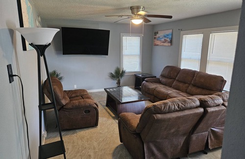 Hitchcock House | Cozy Home, quiet neighborhood, close to everything!