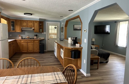 Williamstown House | Cozy home rental perfect for fishing at Salmon River!