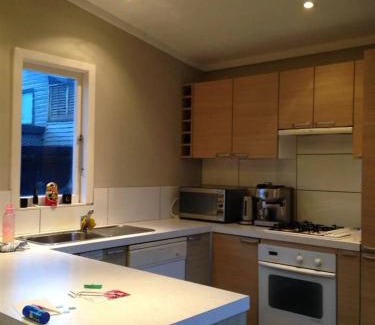 Hillsborough House | Cozy Home Stay at Hillsborough Road - Auckland City