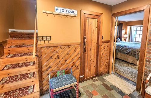 Waitsfield House | Cozy home tucked away in the mountains with hot tub and fire pit