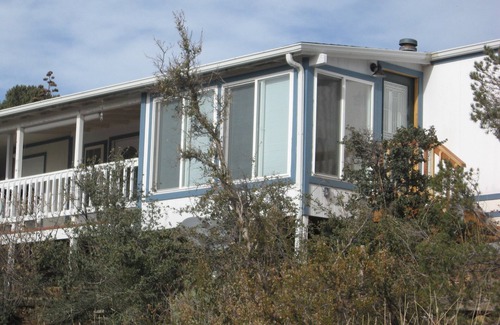 Prescott House | Cozy home tucked in high on Canyon Wall with spectacular views