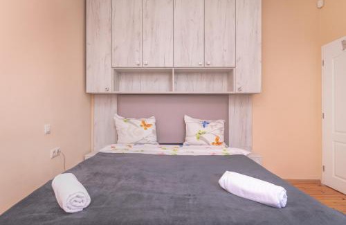 Sofia City Center Apartment | Cozy Home: Two-Bedroom Apartment with Stunning View