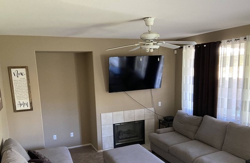 San Bernardino House | Cozy Home!