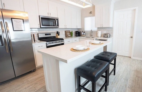 Coronado House | Cozy Home w/Bocce Ball, Fire pit & Pet Friendly