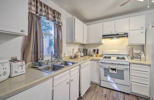 Canon City House | Cozy Home w/Patio in the Heart of Cañon City!