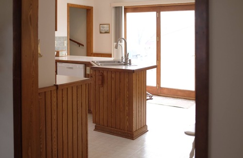 Two Harbors Cottage | Cozy home walkable to downtown Two Harbors