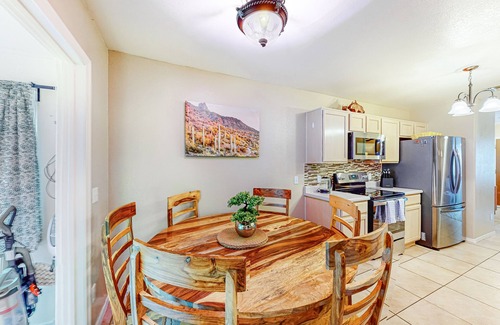 Rancho Vistoso House | Cozy home with beautiful enclosed backyard, firepit, patio, grill, mtn views