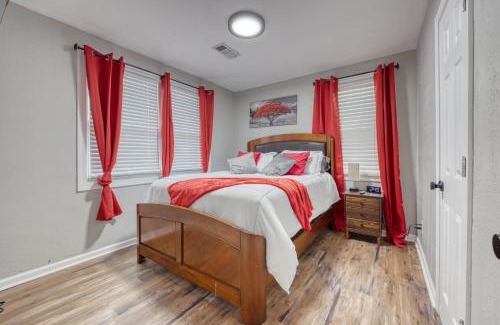 Columbus House | Cozy Home with City Views