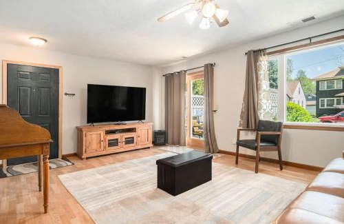 Midtown House | Cozy Home with Comfort & Prime Location & King Bed