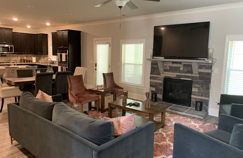Palmetto House | Cozy home with everything you need