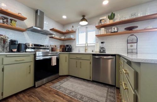 Nampa House | Cozy Home with Fire Pit, 1 mile from DT Nampa