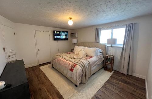Nampa House | Cozy Home with Fire Pit, 1 mile from DT Nampa