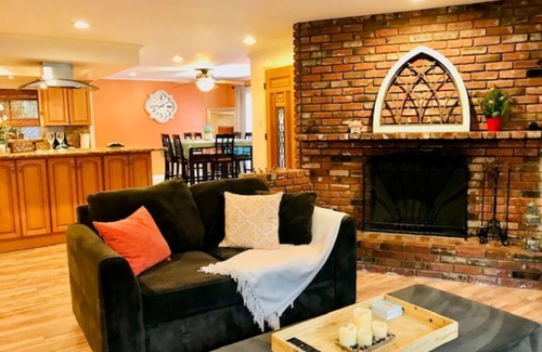 Belmont Heights House | Cozy home with fireplace, walk to the beach, perfect location + free parking