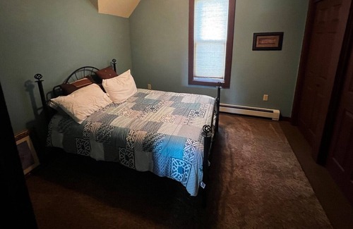 Menominee House | Cozy Home with great location close to waterfront