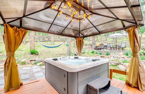 Woodland Park House | Cozy Home with Hot Tub - 11 Mi to Rainbow Falls