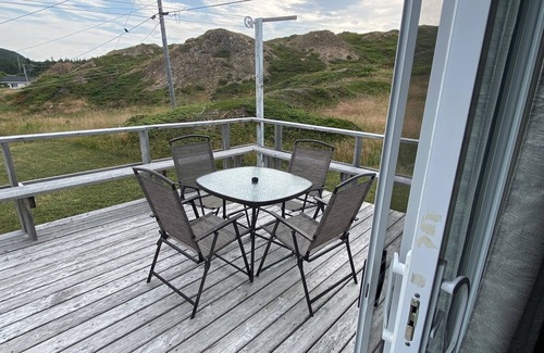 Twillingate House | Cozy home with ocean view and beach access