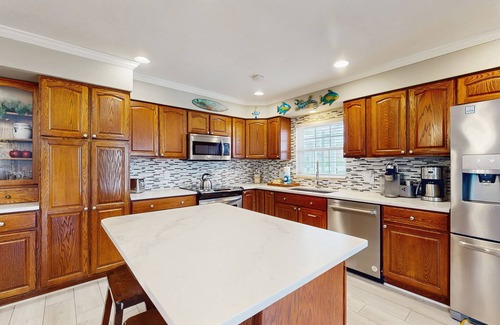 Bonita Shores House | Cozy home with private pool, lanai, & washer and dryer - pool spa