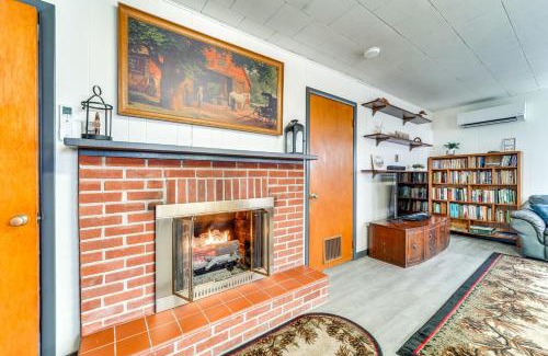 Belleville House | Cozy Home with Private Patio and Views, Hiking On-Site