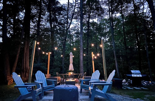 Salisbury Cottage | Cozy home with views of and access to Lake Dunmore; Short distance to Middlebury