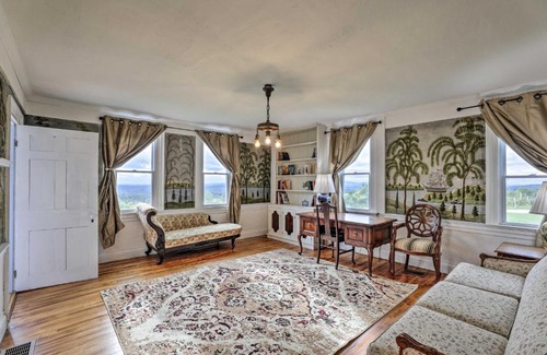 Greene House | Cozy Home with Vineyard, Working Farm and Fall Foliage