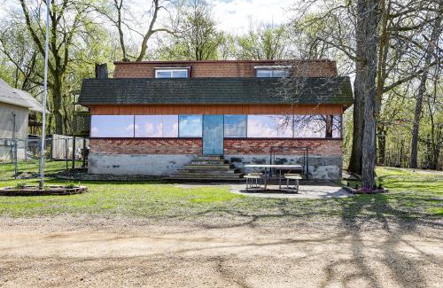 Fulton House | Cozy Home with Yard Steps to Mississippi River