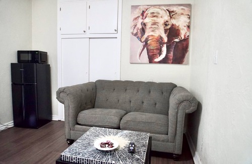 Central Oklahoma City Apartment | Cozy Home- Zoos Museums Fun Step From Your Door