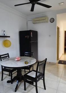 Kuala Selangor House | Cozy homestay Bendahara