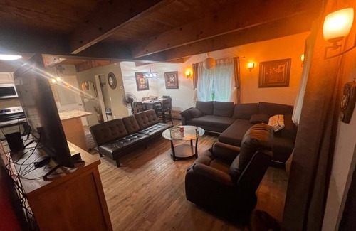 North Pole House | Cozy Homestay in North Pole, Alaska - Charming 3-bedroom house