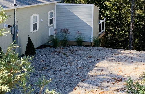 Wellington Cottage | Cozy Hot Tub Cottage!