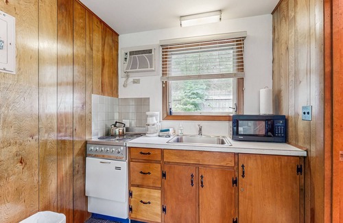 Alton Bay House | Cozy hotel-style suite right on the water, shared patio, free WiFi