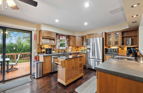 Washougal House | Cozy House 20 min Drive From PDX Great for Remote Workers