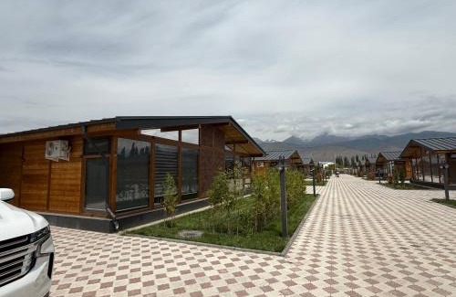 Cholpon-Ata Ski Chalet | Cozy house 7 min walk from beach